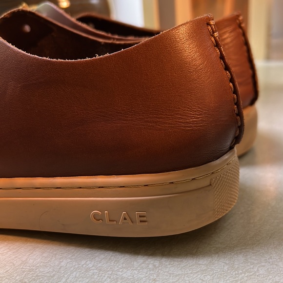 Clae leather sneakers like new - Picture 3 of 7